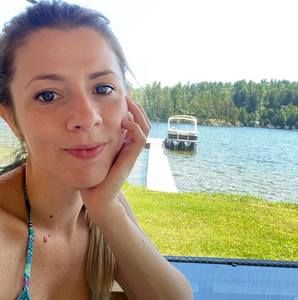 Meet your Posher, Daniela